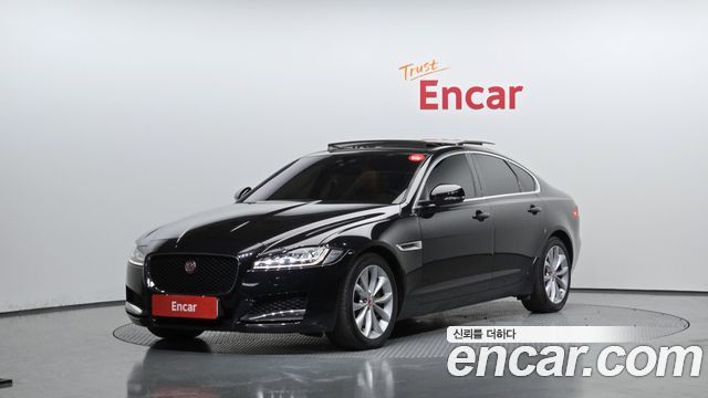 Jaguar XF 2019 thumb 2