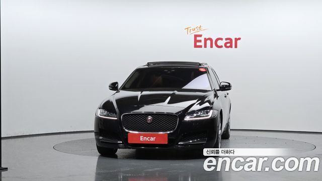 Jaguar XF 2019 thumb 4