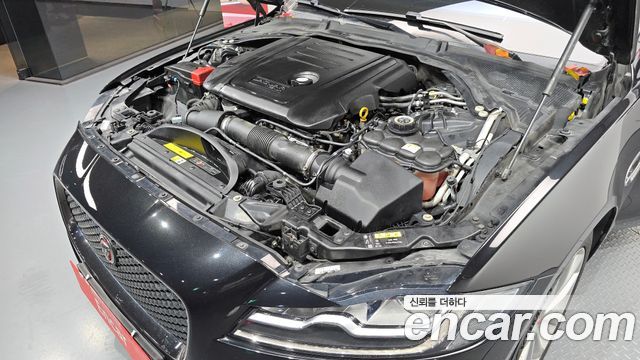 Jaguar XF 2019 thumb 6