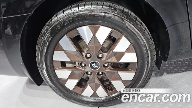 Hyundai Staria 2021 thumb 5