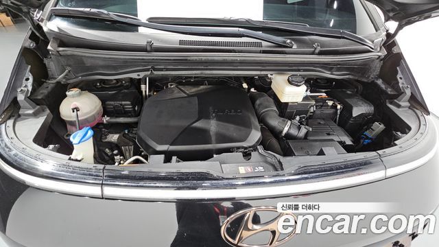 Hyundai Staria 2021 thumb 6