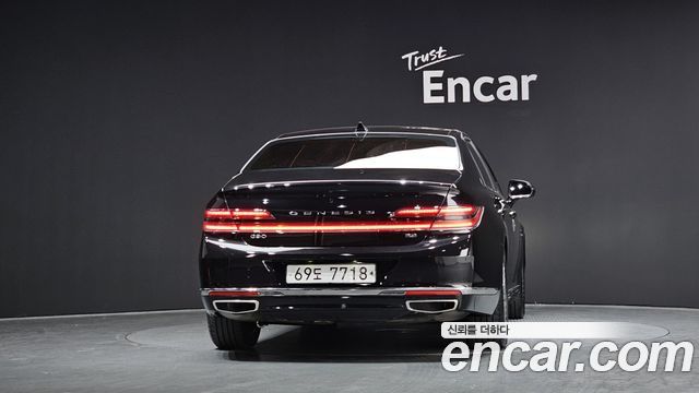 Genesis G90 2019 thumb 5