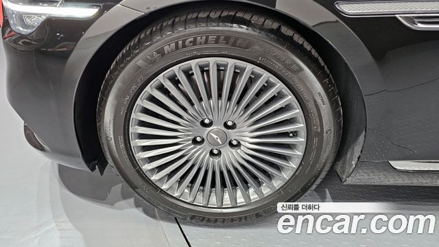 Genesis G90 2019 thumb 6