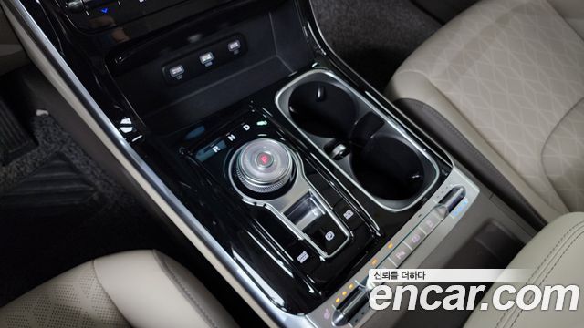 Kia Carnival 2022 thumb 9