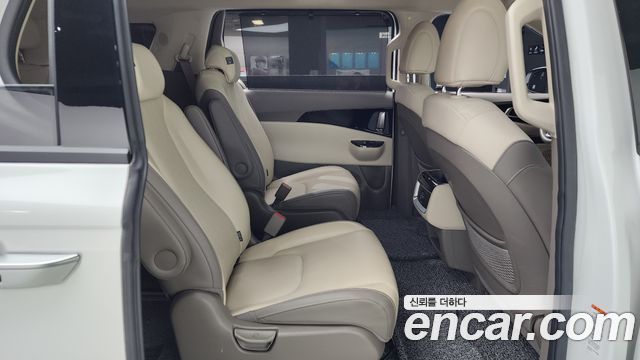 Kia Carnival 2022 thumb 11