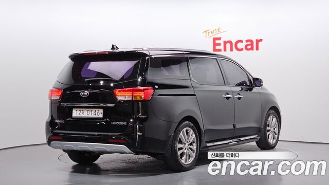 Kia Carnival 2016 thumb 3
