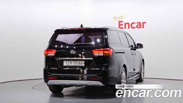 Kia Carnival 2016 thumb 5