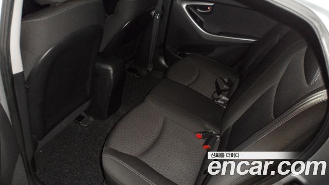 Hyundai Avante 2011 thumb 7