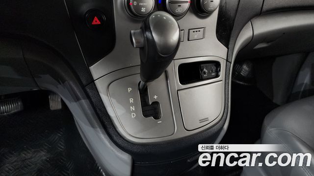 Hyundai Starex 2015 thumb 9