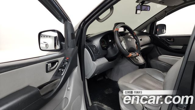 Hyundai Starex 2015 thumb 10
