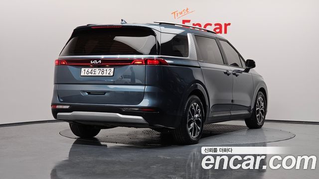 Kia Carnival 2021 thumb 3