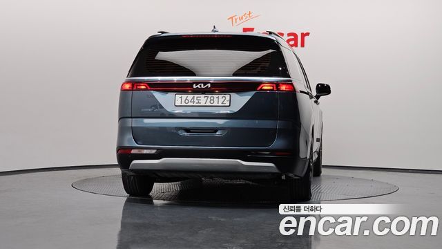 Kia Carnival 2021 thumb 5