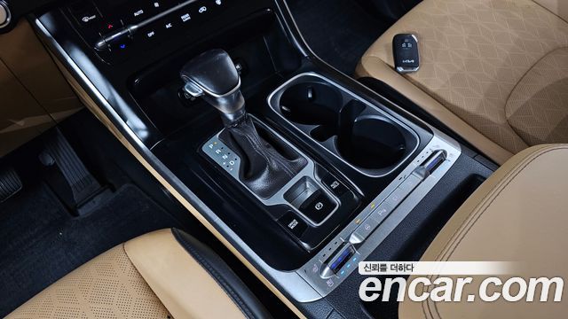 Kia Carnival 2021 thumb 10
