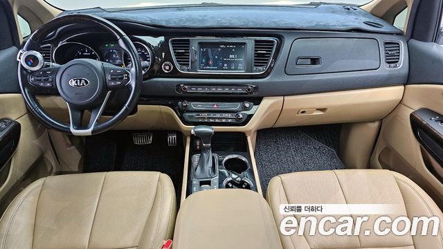 Kia Carnival 2019 thumb 7