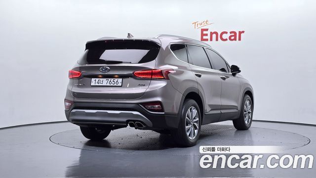 Hyundai Santa Fe 2019 thumb 3