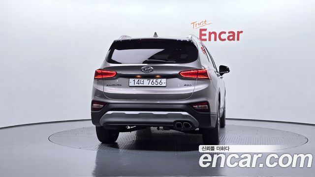 Hyundai Santa Fe 2019 thumb 5