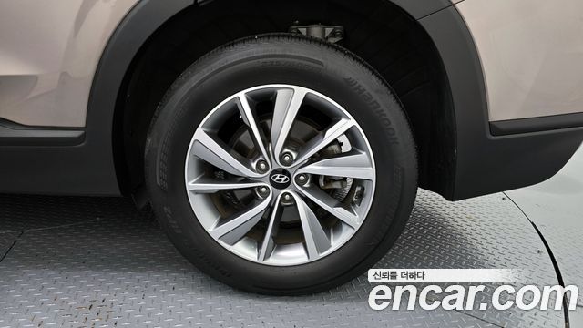 Hyundai Santa Fe 2019 thumb 6