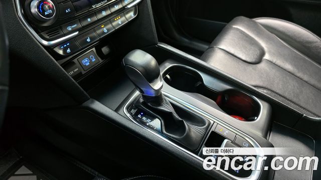Hyundai Santa Fe 2019 thumb 10