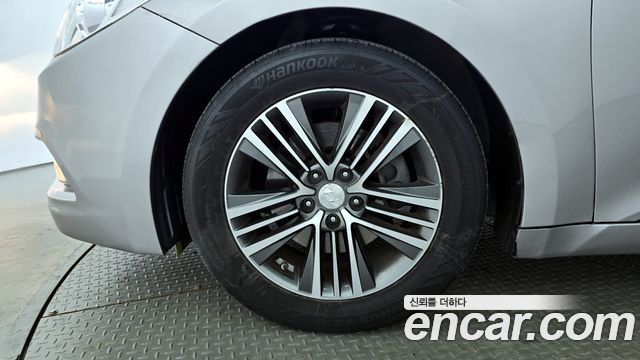 Hyundai Grandeur 2013 thumb 6