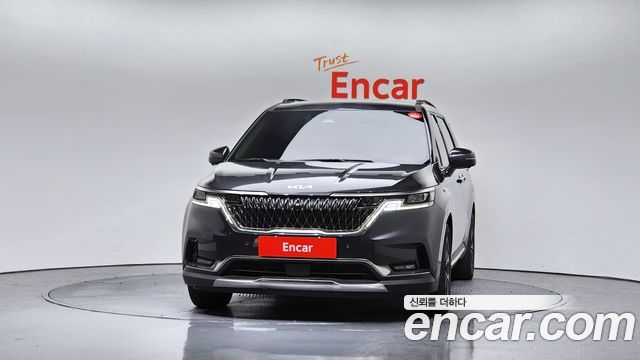 Kia Carnival 2023 thumb 4