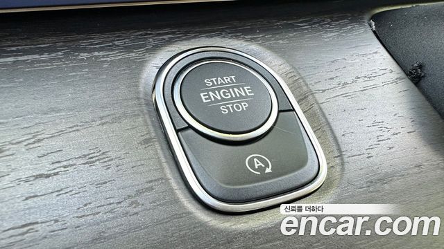 Mercedes-Benz V-Class 2025 thumb 7