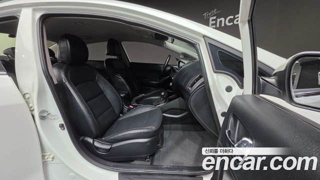 Kia K3 2012 thumb 11