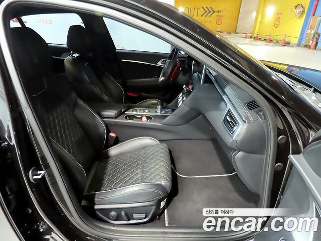 Genesis G70 2019 thumb 10