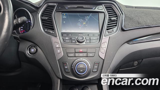 Hyundai Santa Fe 2012 thumb 12
