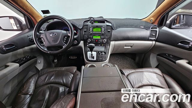 Kia Carnival 2013 thumb 8