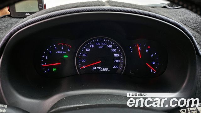 Kia Carnival 2013 thumb 9