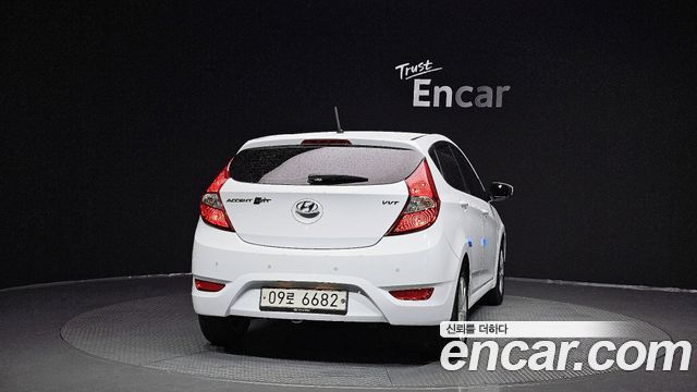 Hyundai Accent 2017 thumb 5