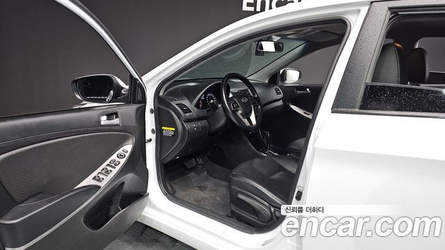 Hyundai Accent 2017 thumb 10