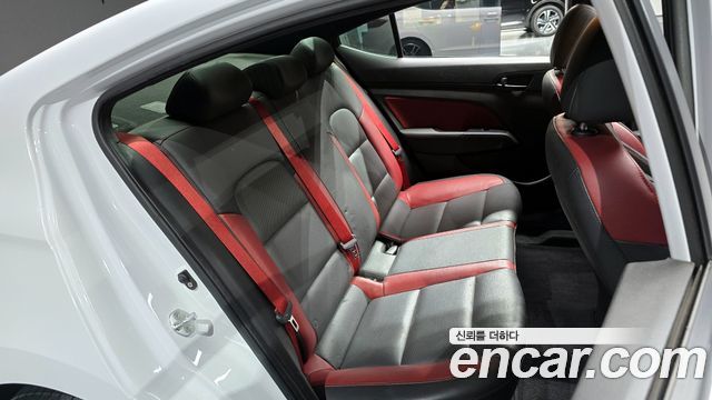 Hyundai Avante 2016 thumb 12