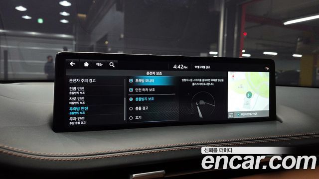 Genesis GV70 2022 thumb 11