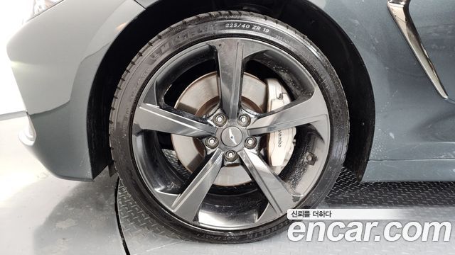 Genesis G70 2019 thumb 5