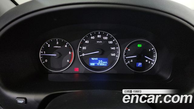 Hyundai Starex 2016 thumb 9