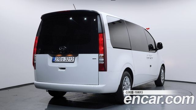 Hyundai Staria 2022 thumb 3