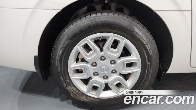 Hyundai Staria 2022 thumb 6