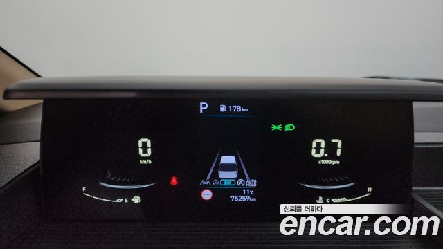 Hyundai Staria 2022 thumb 9