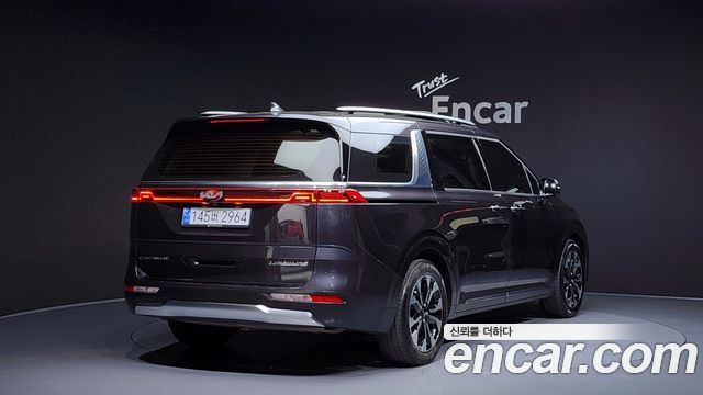 Kia Carnival 2021 thumb 3