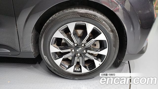 Kia Carnival 2021 thumb 6
