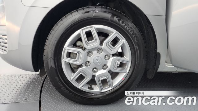Hyundai Staria 2022 thumb 6
