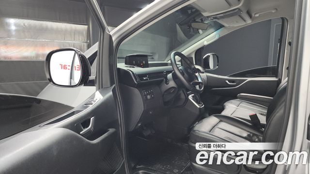 Hyundai Staria 2022 thumb 10