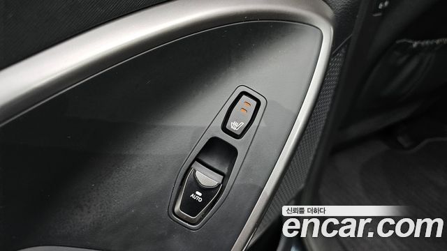 Hyundai Maxcruz 2016 thumb 12