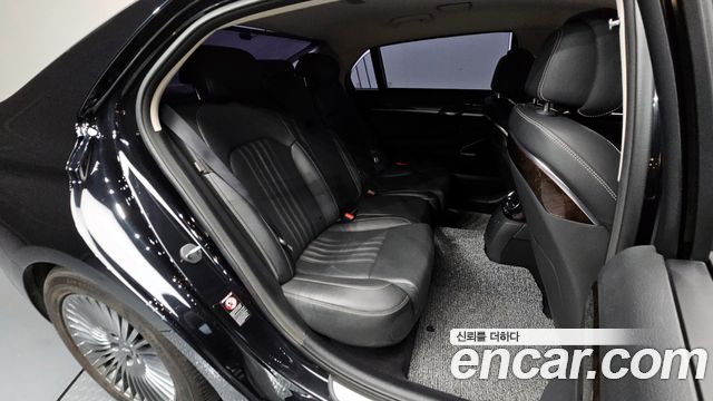 Genesis G90 2019 thumb 12