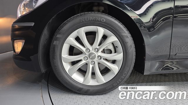 Hyundai Genesis 2012 thumb 6