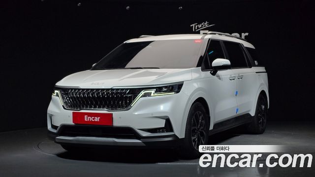 Kia Carnival 2023 thumb 2