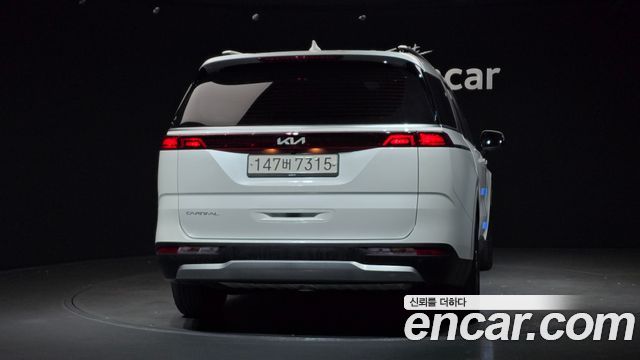 Kia Carnival 2023 thumb 5
