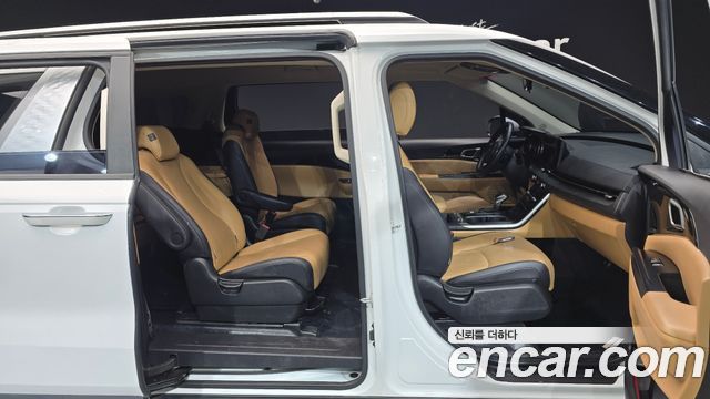 Kia Carnival 2023 thumb 10