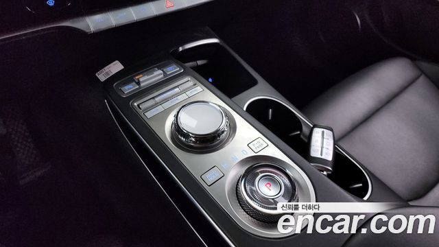 Genesis GV70 2021 thumb 9
